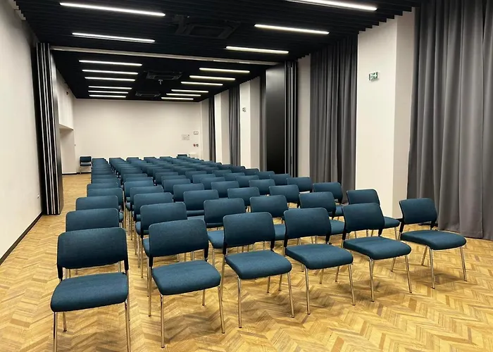 ホテル Campus 90 - Free Parking 4*