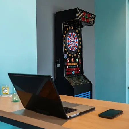 Campus 90 - Free Parking Отель Варна