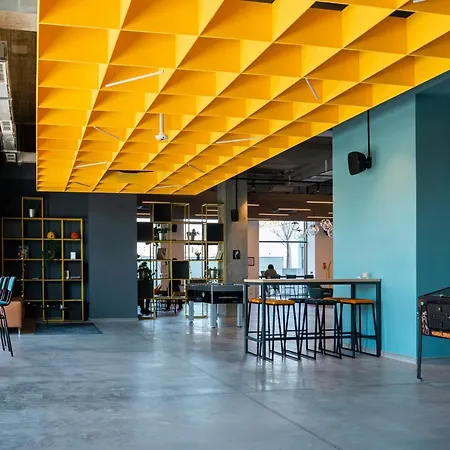 Отель Campus 90 - Free Parking