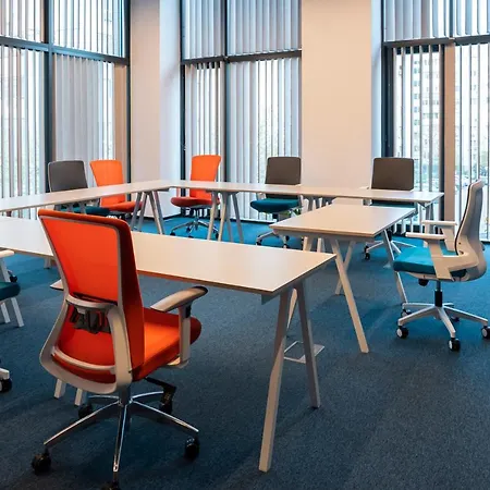 Campus 90 - Free Parking Отель