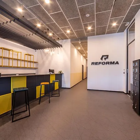 Campus 90 - Free Parking Отель