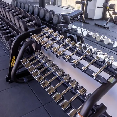 Campus 90 - Free Parking וארנה