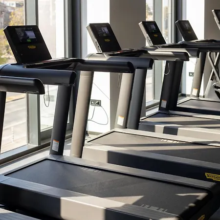 Отель Campus 90 - Free Parking 4*