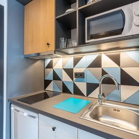 Campus 90 - Free Parking וארנה