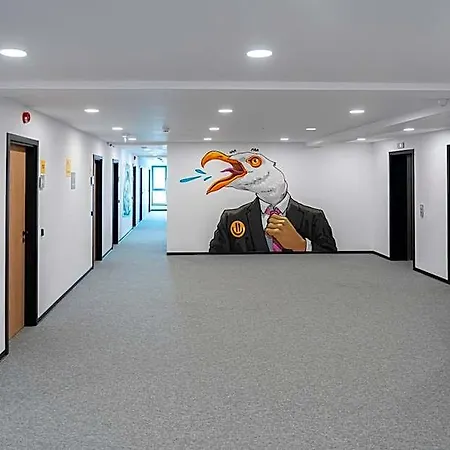 Отель Campus 90 - Free Parking 4*