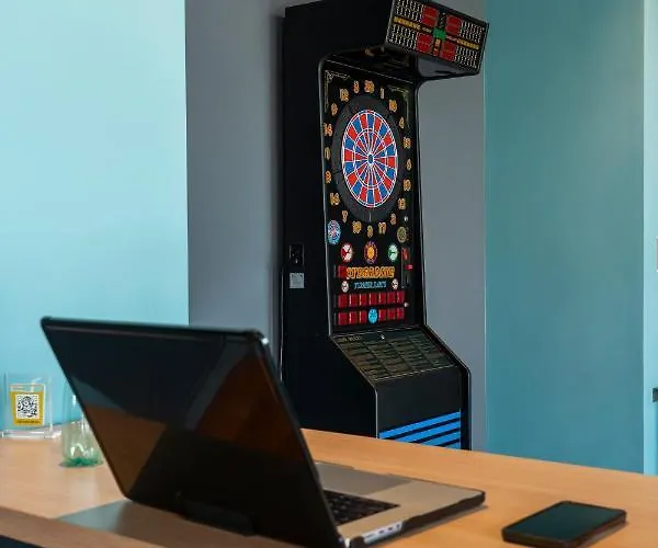 Campus 90 - Free Parking Hotell Varna