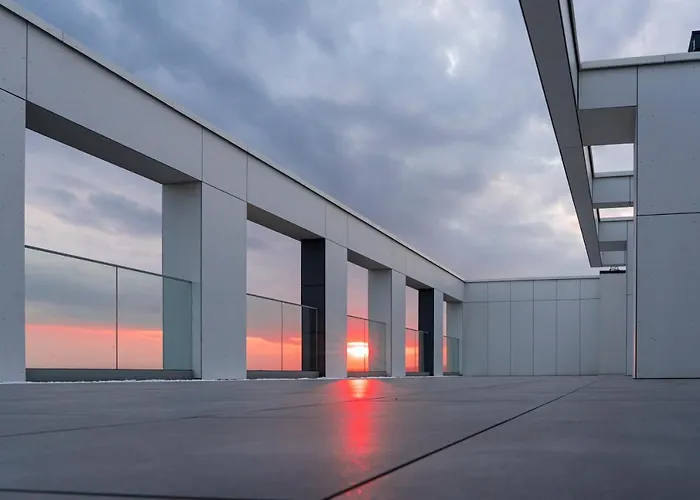 Campus 90 - Free Parking Hotell Varna